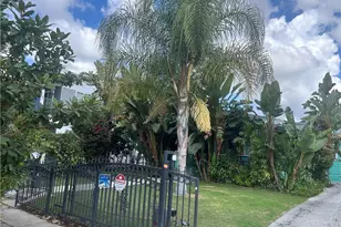 4727 Oakwood Ave, Los Angeles, CA 90004 - Photo 1