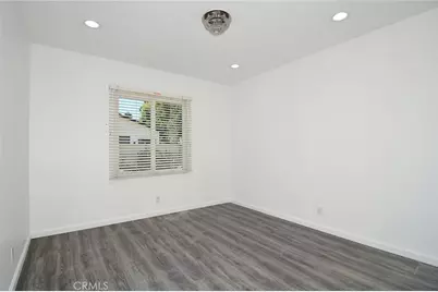 22602 Victory Boulevard, Woodland Hills, CA 91367 - Photo 17