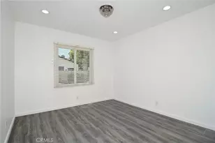 22602 Victory Blvd, Woodland Hills, CA 91367 - Photo 17