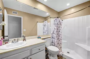24389 La Glorita, Newhall, CA 91321 - Photo 21
