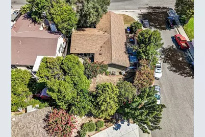 24389 La Glorita, Newhall, CA 91321 - Photo 33