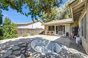 24389 La Glorita, Newhall, CA 91321 - Photo 27