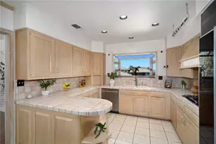 22548 Waterbury St, Woodland Hills, CA 91364 - Photo 13