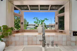 22548 Waterbury St, Woodland Hills, CA 91364 - Photo 15