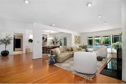 22548 Waterbury Street, Woodland Hills, CA 91364 - Photo 5