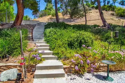 19611 Rosita Street, Tarzana, CA 91356 - Photo 39