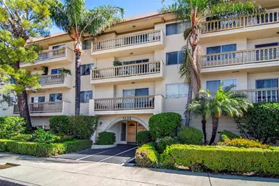 5400 Lindley Avenue #101, Encino, CA 91316 - Photo 3