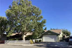 2116 Phlox, Rosamond, CA 93560 - Photo 3