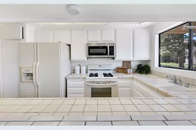 14311 Hartsook Street, Sherman Oaks, CA 91423 - Photo 17