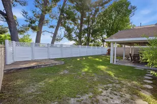 22220 Barbacoa Dr, Saugus, CA 91350 - Photo 17