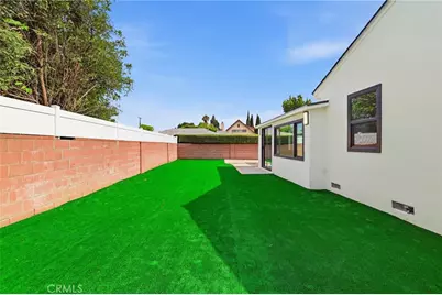 7875 Bellaire Ave, North Hollywood, CA 91605 - Photo 35