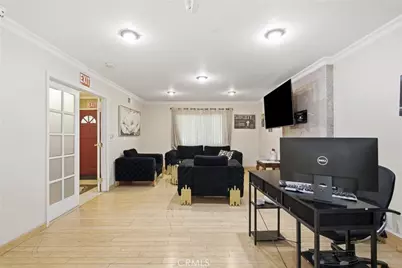 7803 Allott, Van Nuys, CA 91402 - Photo 3