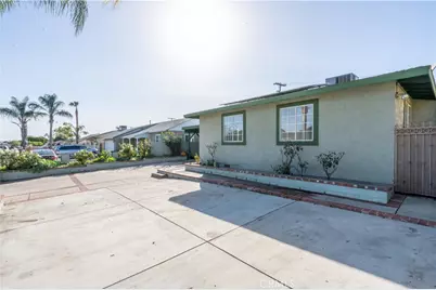 8855 Tyrone Avenue, Panorama City, CA 91402 - Photo 3