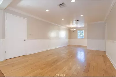 8855 Tyrone Avenue, Panorama City, CA 91402 - Photo 9