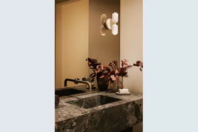 12162 Laurel Terrace Drive, Studio City, CA 91604 - Photo 13
