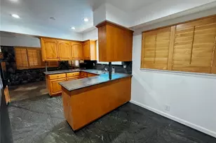 7029 Bellaire, Los Angeles, CA 91605 - Photo 5
