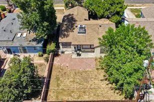 16636 Gilmore St, Van Nuys, CA 91406 - Photo 3