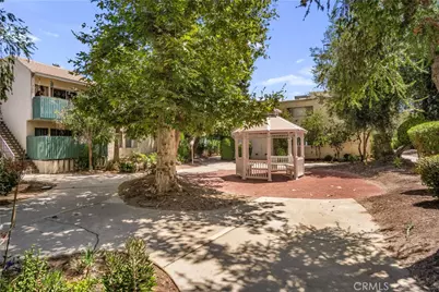5700 Etiwanda Avenue #288, Tarzana, CA 91356 - Photo 1