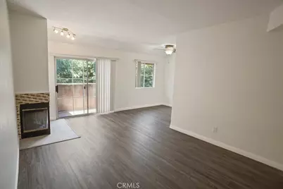 7320 Balboa Boulevard #205, Lake Balboa, CA 91406 - Photo 3