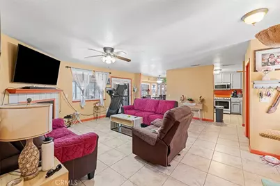 9121 Grove Avenue, California City, CA 93505 - Photo 11