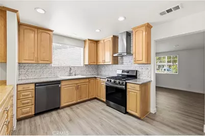 19025 Drycliff, Canyon Country, CA 91351 - Photo 11