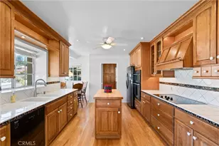 4898 Reforma Rd, Woodland Hills, CA 91364 - Photo 15