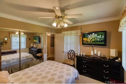 8315 Canterbury Avenue, Los Angeles, CA 91352 - Photo 27