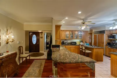 8315 Canterbury Avenue, Los Angeles, CA 91352 - Photo 7