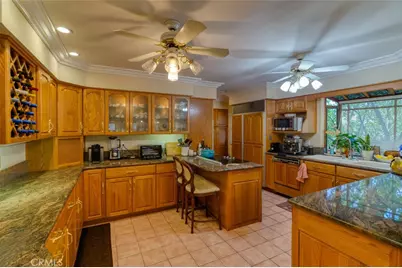8315 Canterbury Avenue, Los Angeles, CA 91352 - Photo 9