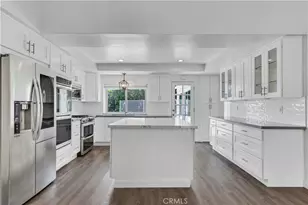 22388 Algunas Rd, Woodland Hills, CA 91364 - Photo 13