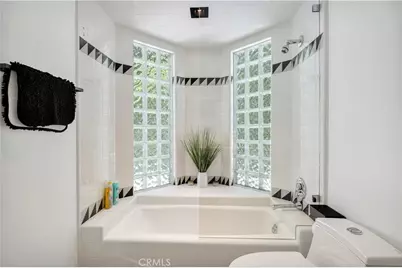 19246 Rosita Street, Tarzana, CA 91356 - Photo 19