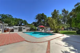 5946 Jumilla, Woodland Hills, CA 91367 - Photo 37