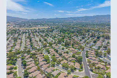 25557 Alesna, Valencia, CA 91355 - Photo 45