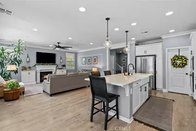 28200 Nield Court, Saugus, CA 91350 - Photo 11