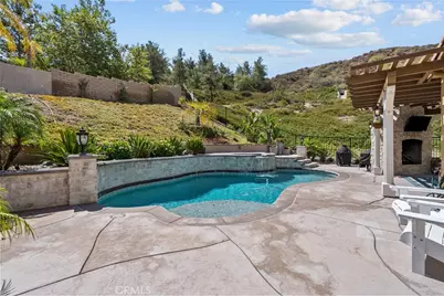 28200 Nield Court, Saugus, CA 91350 - Photo 19