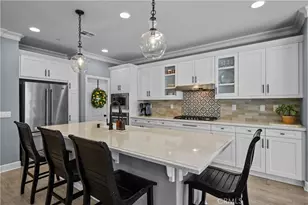 28200 Nield Ct, Saugus, CA 91350 - Photo 9
