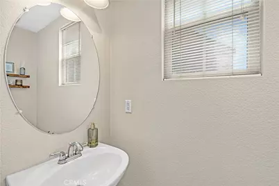 28060 Linda Lane, Saugus, CA 91350 - Photo 21
