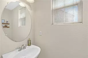 28060 Linda Ln, Saugus, CA 91350 - Photo 21