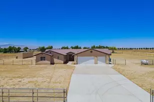 8009 W Ave D12, Lancaster, CA 93536 - Photo 5