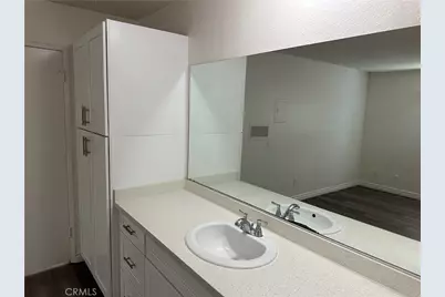 7055 Etiwanda Avenue #102, Reseda, CA 91335 - Photo 13