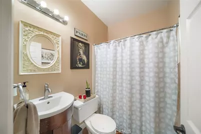20025 Celleste, Saugus, CA 91350 - Photo 27