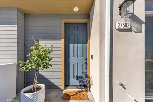 27582 Manzanita Wy, Valencia, CA 91381 - Photo 5