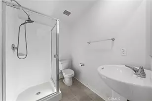 17016 Zion, Canyon Country, CA 91387 - Photo 9