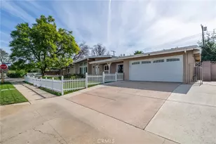23000 Brenford St, Woodland Hills, CA 91364 - Photo 33