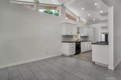 7656 Lasaine, Northridge, CA 91325 - Photo 9