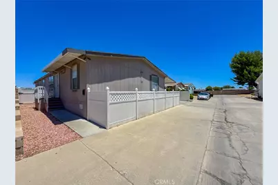 45465 E 25th Street #44, Lancaster, CA 93535 - Photo 3