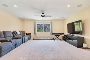 16872 Royal Pines Ln, Canyon Country, CA 91387 - Photo 19