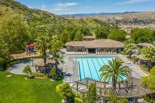 16872 Royal Pines Ln, Canyon Country, CA 91387 - Photo 47