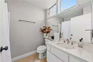 13901 Olive View Ln, Sylmar, CA 91342 - Photo 23