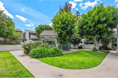 20134 Leadwell #126, Winnetka, CA 91306 - Photo 9